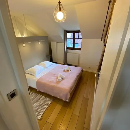 City, Au Coeur De La Vieille Апартаменты *
